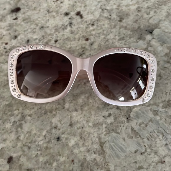 H&M Rhinestone Sunglasses - Picture 3 of 3